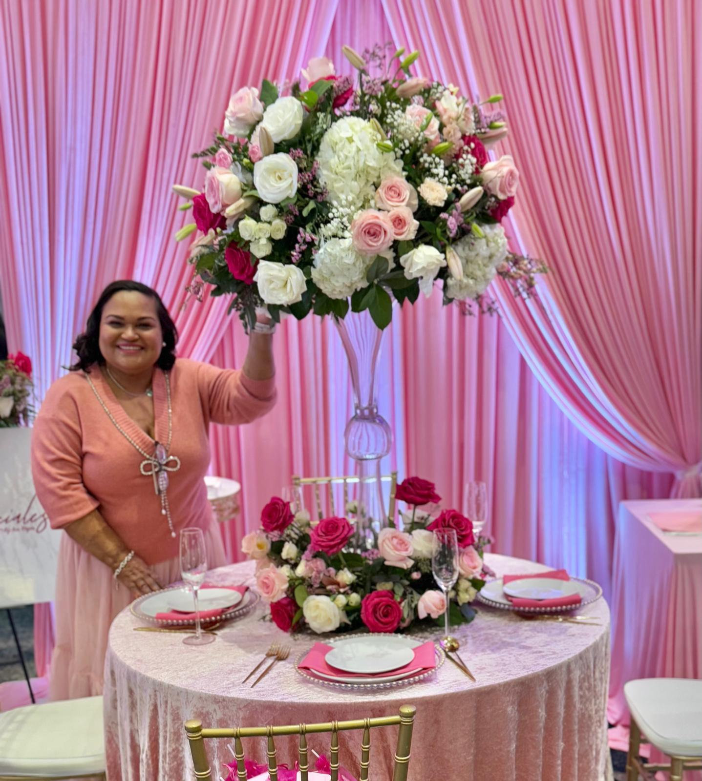 Quincea&ntilde;era gown with balloon d&eacute;cor